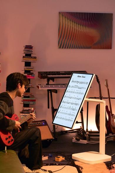 LG Smart Monitor Swing