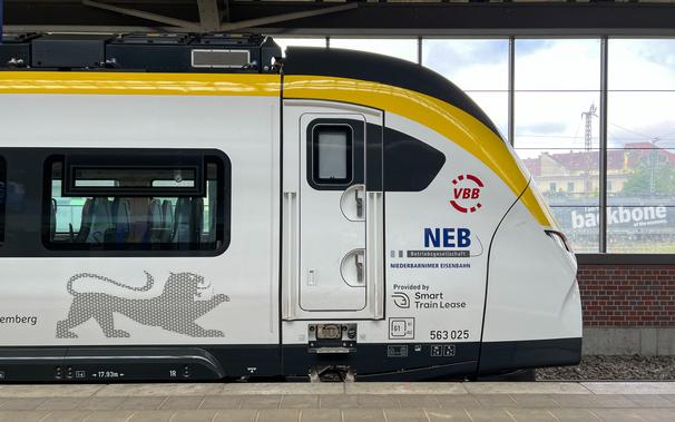 Mireo im bwegt Design mit NEB und VBB Logos