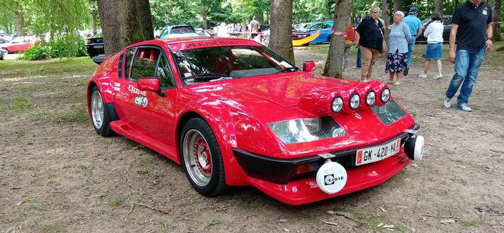 Une Alpine rouge