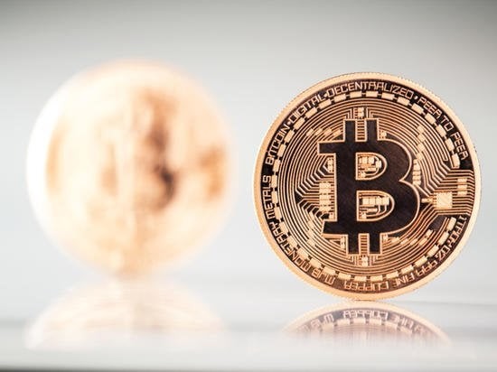 Wall Street Ditches Gold for Bitcoin -- $9 Billion Says Everything
