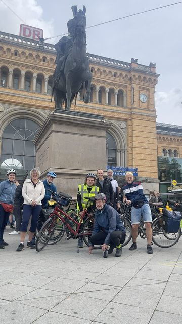 Spontane Gruppe aus Kerpen-/ Braunschweig/ Berlin  gemeinsam als Offizieller Zubringer zur Sternfahrt 25Berlin . Tolle Dialoge während Wir nach Berlin fahren