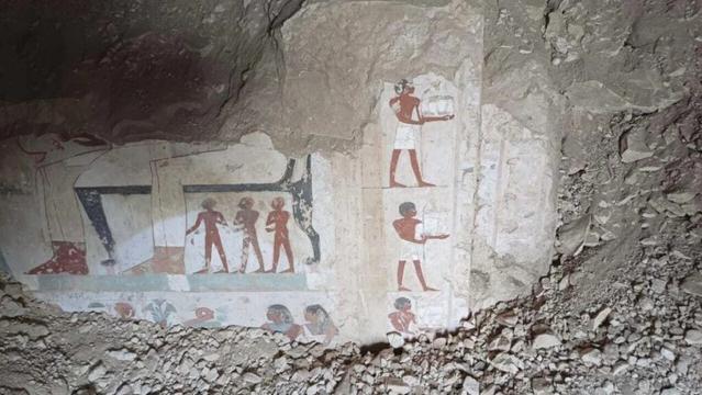 エジプト・ルクソールで３５００年前の墓３基を発見　高官のものと特定 - CNN.co.jp