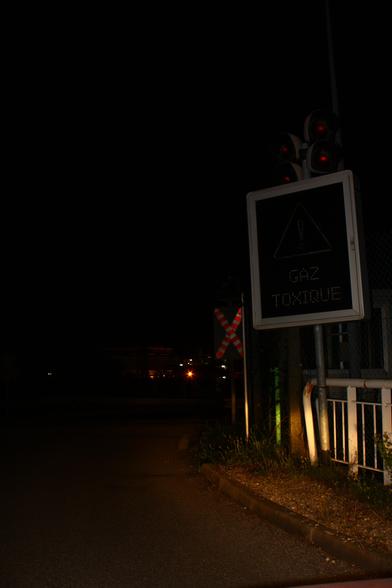 Warning sign at the Jarrie chemical site, with "Gaz Toxique" letters faintly visible