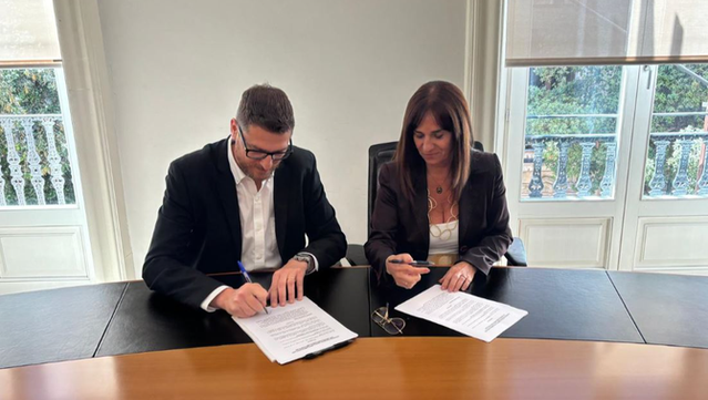 El portaveu parlamentari del PP a les Balears, Sebastià Sagreras, i la de Vox, Manuela Cañadas (3Cat)