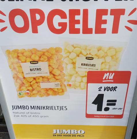 Reclamebord voor de Jumbo met daarop een aanbieding van minikrieltjes.