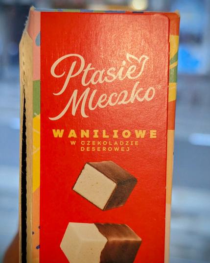 bad kerning on ptasie mleczko packaging