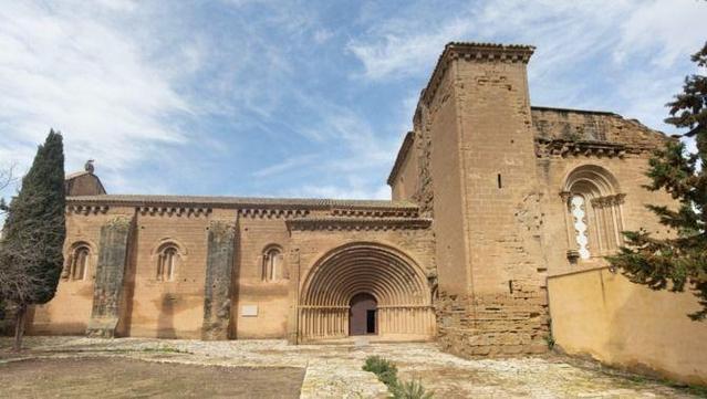 Exterior del monestir de Sixena (Europa Press / Javier Broto)