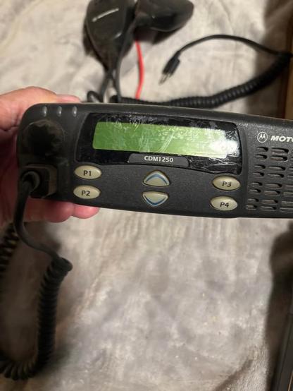 picture of a vintage ham radio