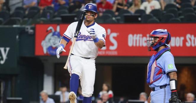 What’s the origin of Texas Rangers rookie Alejandro Osuna’s elaborate at-bat routine?