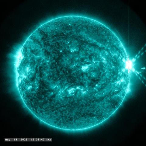 X1_2_flare_from_Active_Region_14086_-_May_13,_2025_(SVS5541_-_131A_noPSF_stamped_000307).jpg