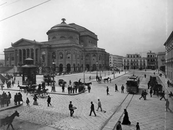 Palermo primi del 900', la Piazza Verdi ed il Teatro Massimo