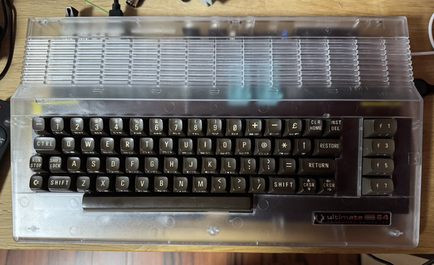 Transparent C64 - Case