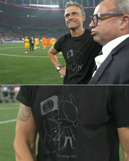 La maglietta dedicata alla figlia.