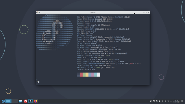 Screenshot with fastfetch displayed in alacrity terminal in KDE desktop