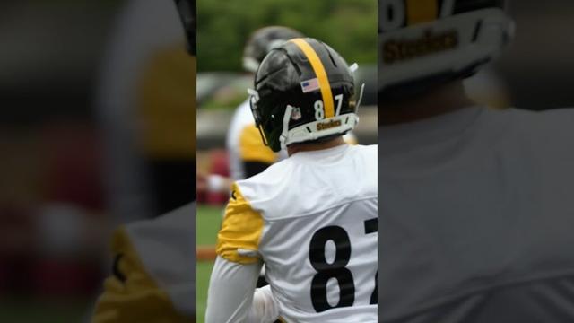 Will Howard tossing it around 🏈 #Steelers #NFL #Shorts