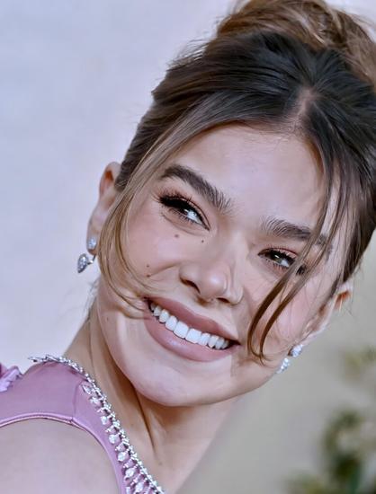 Mrs. Josh Allen aka Hailee Steinfeld