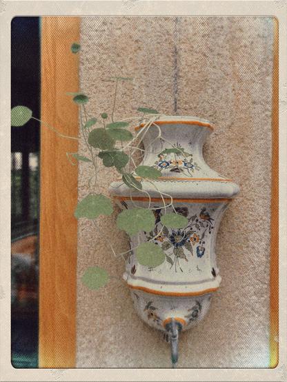 Faux pot de fleurs