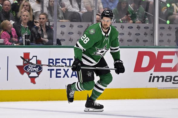 Stars Waive Alexander Petrovic