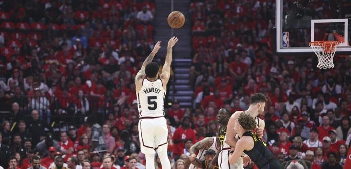 Fred VanVleet masters the art of less is more with a strategic retreat that boosts Rockets' isolation efficiency