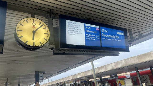 Hbf Hannover -#ÖPnV zusammen gebrochen-