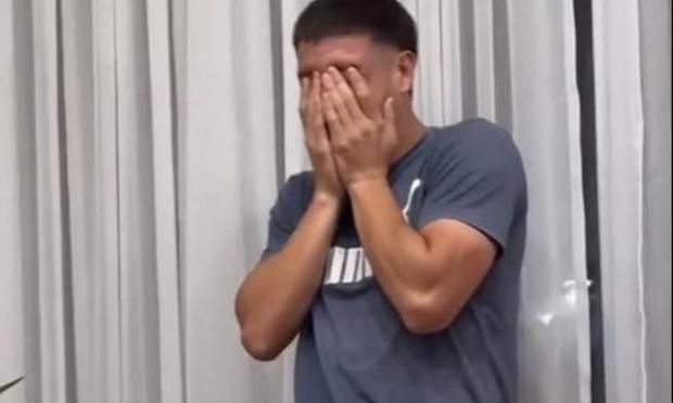 El padre del niño al ver su respuesta (@bruneeazul4)
