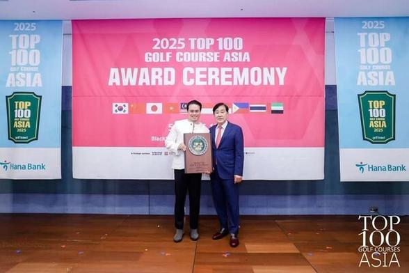 Spring City Golf & Lake Resort honored with the illustrious " Top 10 Golf Course Asia " award