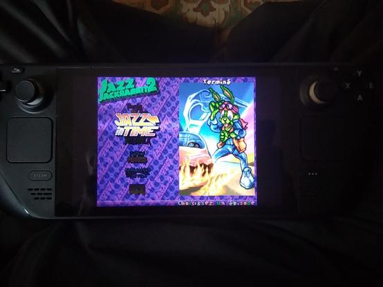 Jazz Jackrabbit 2 - Jazz in time, logo et image parodiant Retour vers le Futur