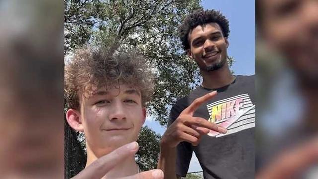 A San Antonio teen was shooting hoops by himself. Then Wemby stopped by to play H.O.R.S.E.