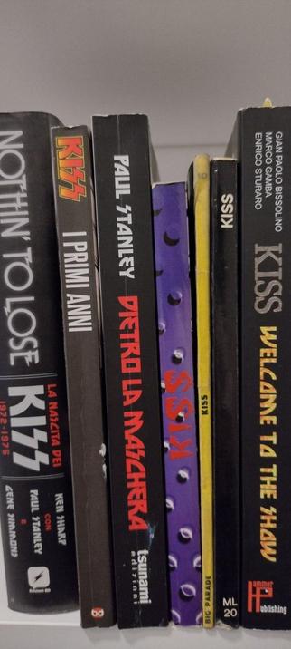 Serie di libri sul gruppo musicale dei kiss
