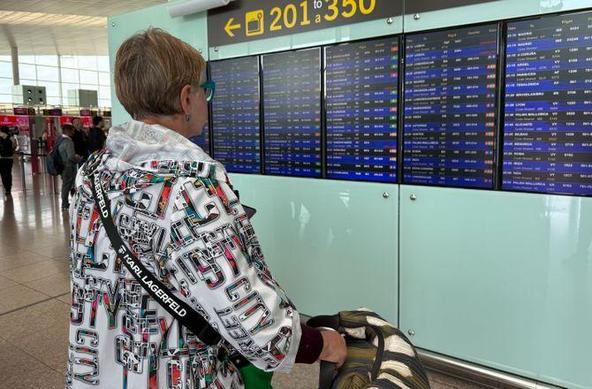 Ara mateix un retard de tres hores en un vol procedent de la UE es compensat amb una quantitat entre els 250 i els 600 euros (ACN/Àlex Recolons)