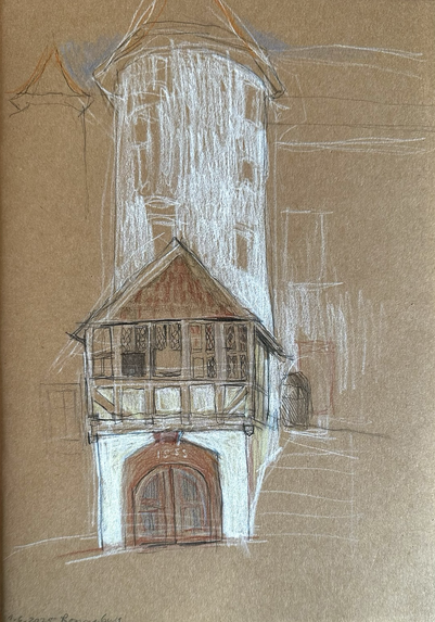 Ein mittelalterlicher Turm, davor ein Fachwerkgebäude aus dem 16. Jahrhundert. Buntstiftzeichnung auf braunem Papier.