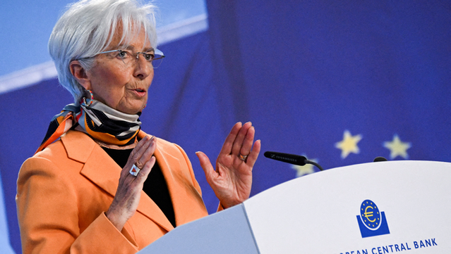 La presidenta del BCE, Christine Lagarde, en una roda de premsa a la seu del banc central (Reuters/Jana Rodenbusch)