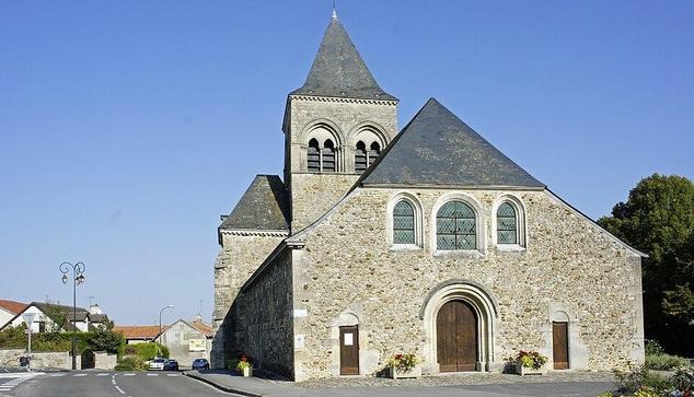 Eglise à #Berru (#Marne) Construction XIIe siècle, XIIIe siècle. Eglise : classement par arrêté du 22 juillet 1921.
Suite 👉 https://monumentum.fr/monument-historique/pa00078589/berru-eglise
#Patrimoine #MonumentHistorique
Photo CC-BY-SA 4.0 : Garitan
