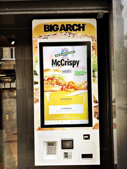 « Big Arch » que l’on peut entendre en allemand « big Arsch » soit gros cul. Mac Do vend de la merde.