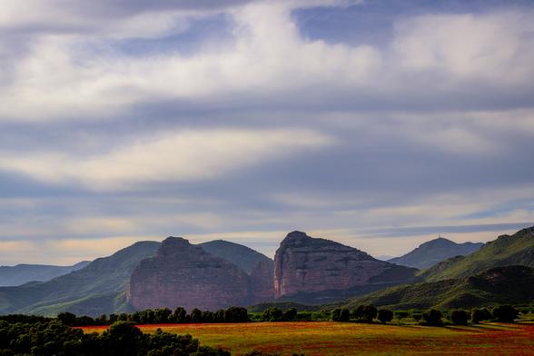 Photograph showing part of the Sierra de Guara at the bottom with the Salto de Roldán seen on the way to San Julián de Banzo.