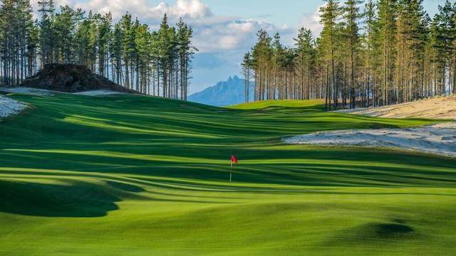 On The Up: Ricky Robinson – The man with the best shots in golf