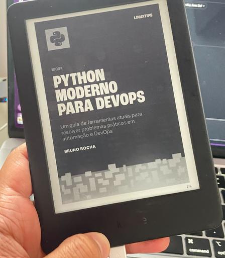 Capa do e-book Python Moderno para DevOps