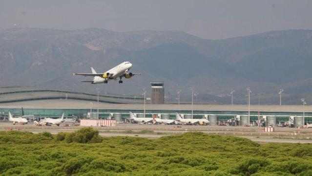 La possible ampliació del Prat ha generat una gran divisió política per l'impacte mediambiental en zones com la Ricarda (ACN)