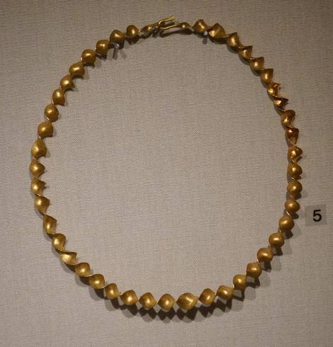 Ribbon torc, photocredit 1. Neu-Kelte