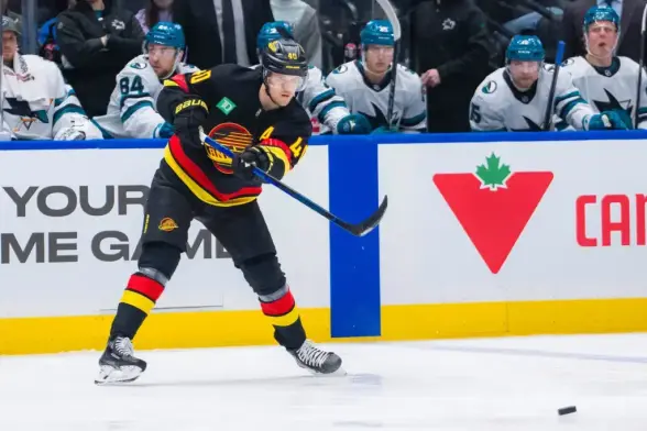 Elias Pettersson's Latest Decision Catches Vancouver Canucks Head Coach Adam Foote Off Guard