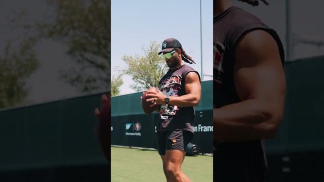 #FredWarner can do it all 😂 #BrockPurdy #nfl #49ers #quarterback