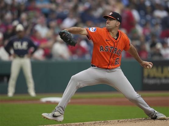 Peña extends hitting streak to 12 games, Gordon gets 1st win in majors as Astros beat Guardians 4-2