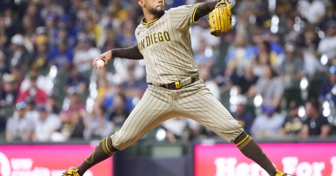 Pitching, defense help Padres beat Brewers