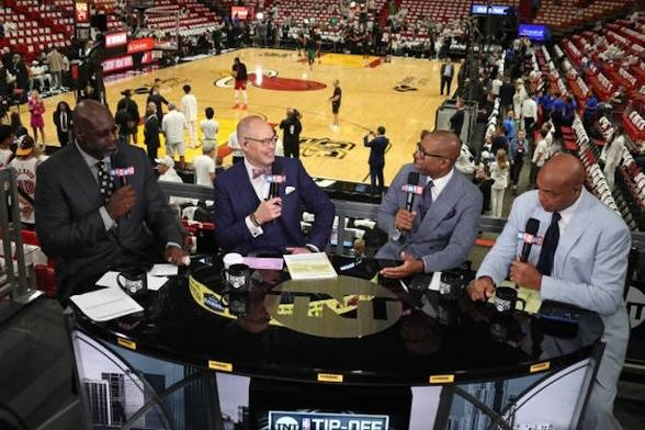 Shaquille O'Neal & Inside The NBA Cast Bid Farewell To TNT