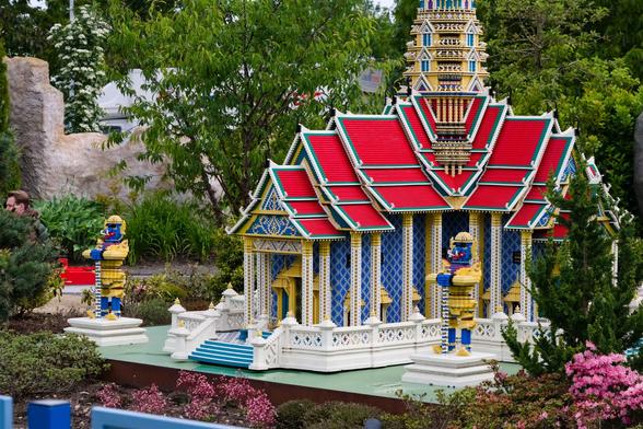 Photo of a temple build with LEGO bricks