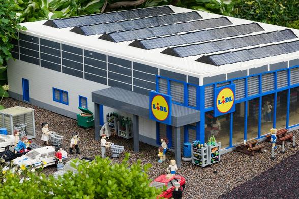 Photo of a LIDL shop build with LEGO bricks