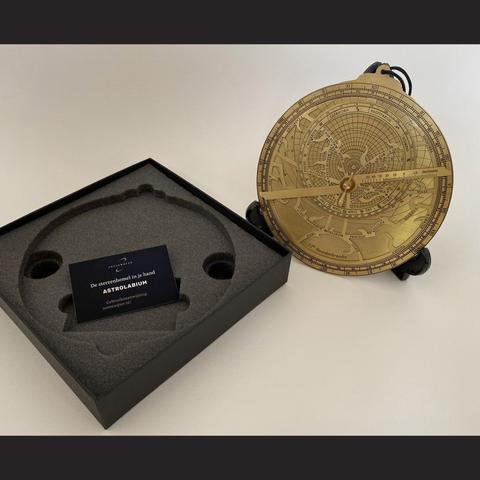 the package of the astrolabe