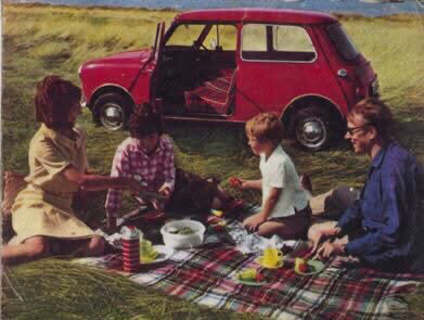 Be nice to be able to take our #ClassicMini out for a picnic if it wasn’t for the fact it’s going to chuck it down all bloody day. Good grump - http://miniphernalia.co.uk