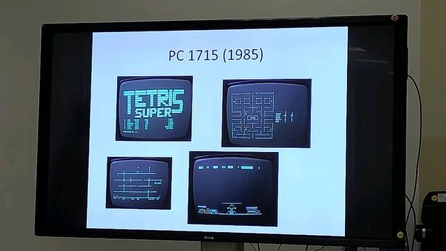 PC 1715 (1985) mit Tetris, Pacman, Donkey Kong und Choplifter