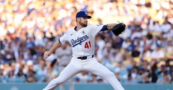 Dodgers roster: Chris Stratton signed, Ryan Loutos DFA’d